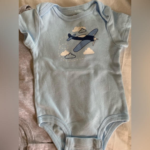 5X “Rococo” baby onesies 9 month - Picture 6 of 7